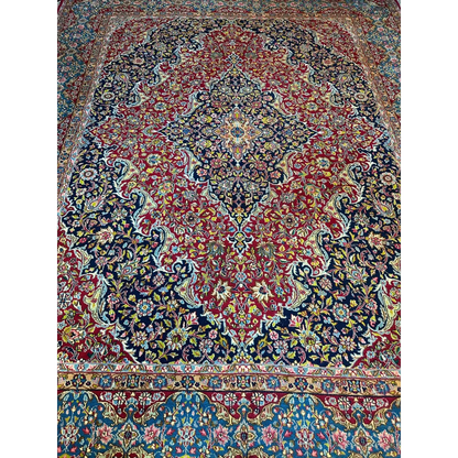 Stunning vintage fine Persian rug with medallion design