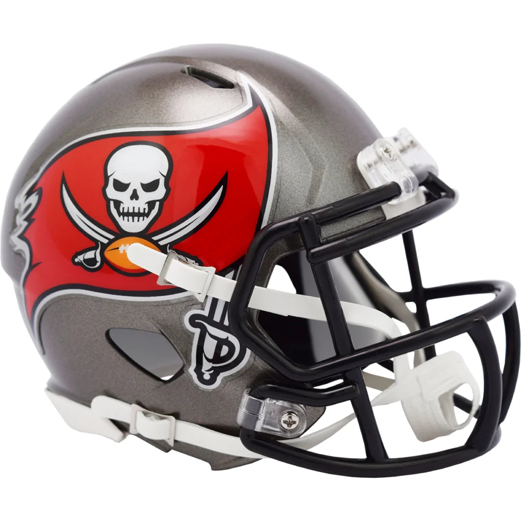 Riddell Speed Mini Tampa Bay Buccaneers helmet with silver skull logo