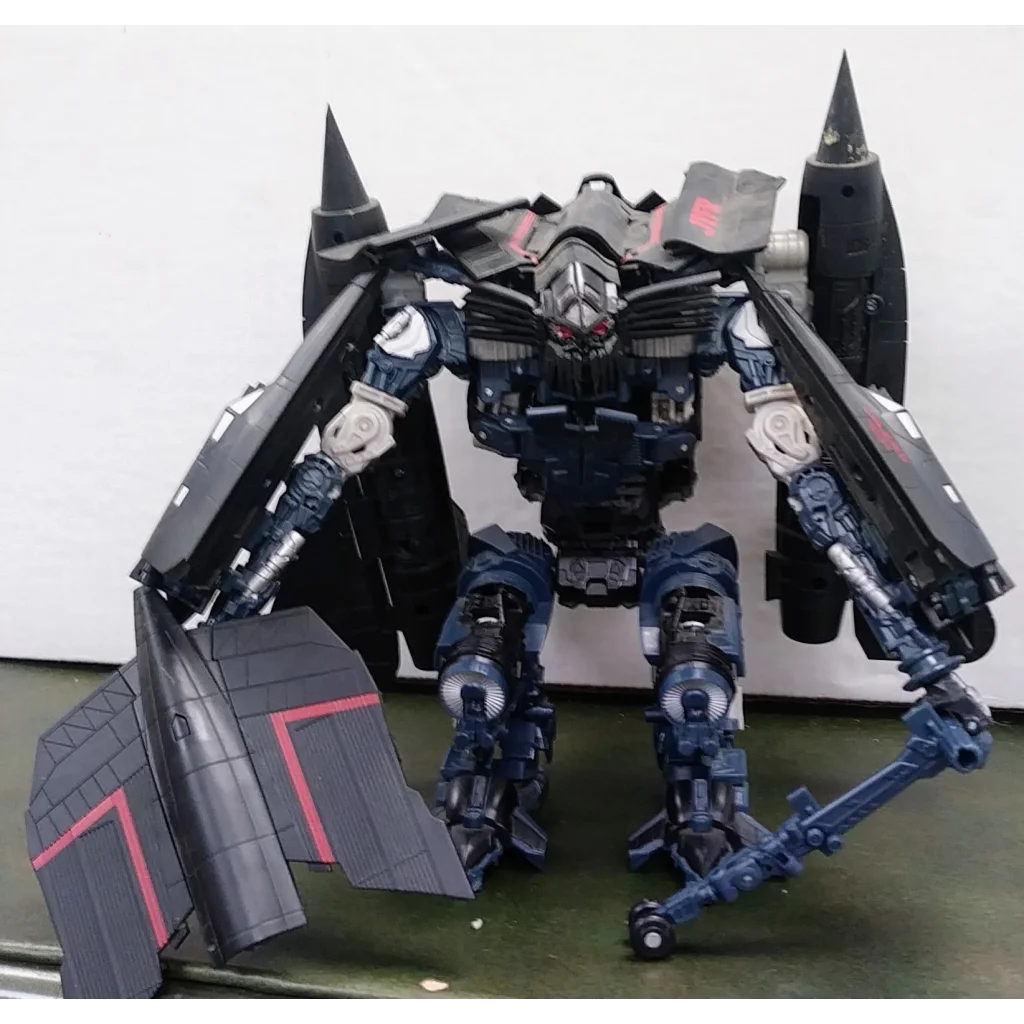 Autobot Jetfire Transformers action figure leader class toy