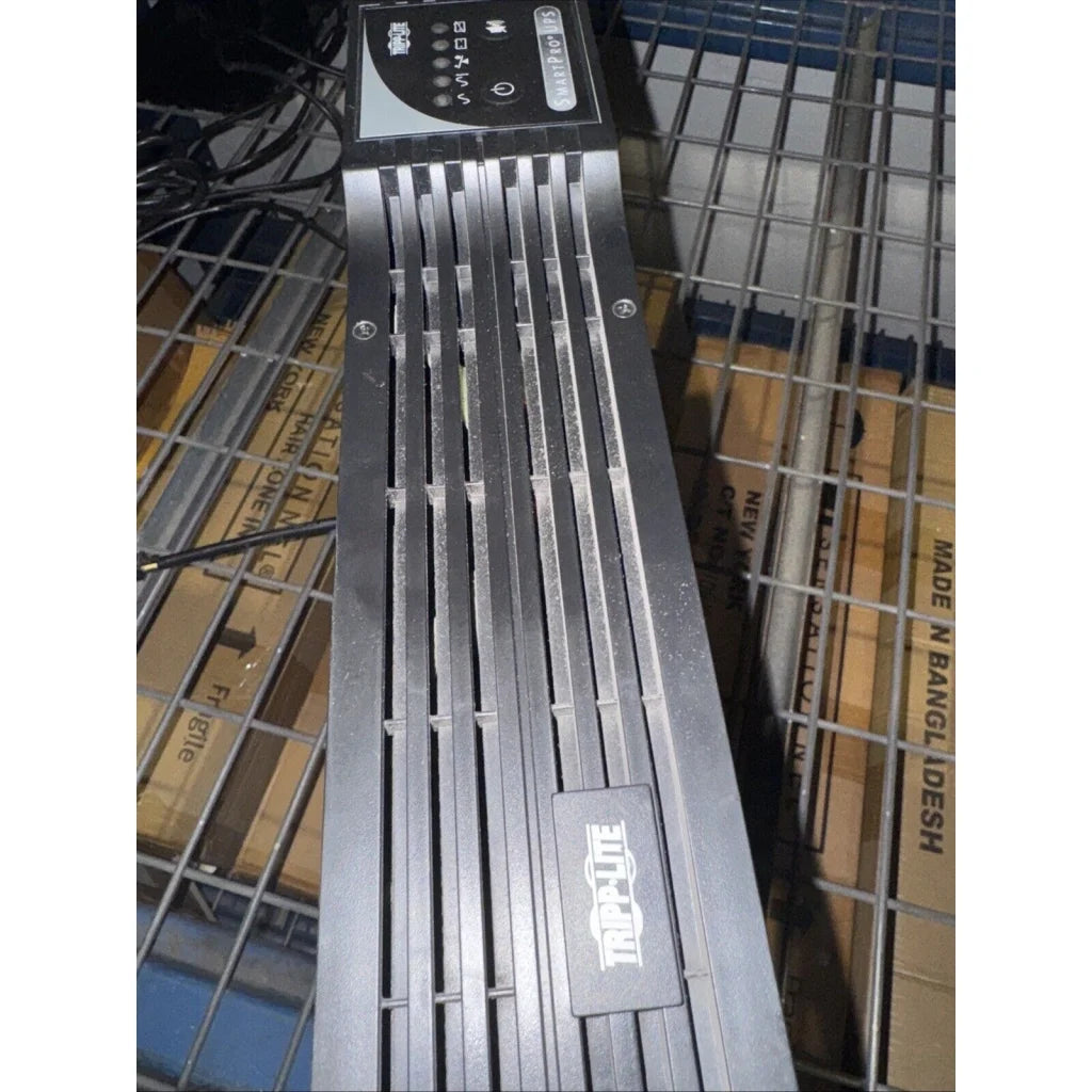 Tripp Lite SU1500RTXL2UA smart online UPS black plastic power strip back