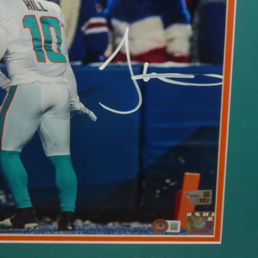 Tyreek Hill autographed Miami Dolphins deluxe framed 16x20 photo