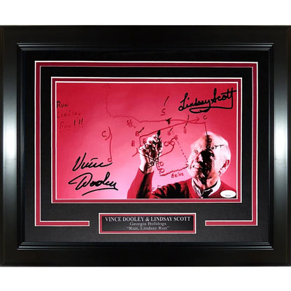 Autographed Vince Dooley and Lindsay Scott deluxe framed 8x12 photo with Run Lindsay Run play