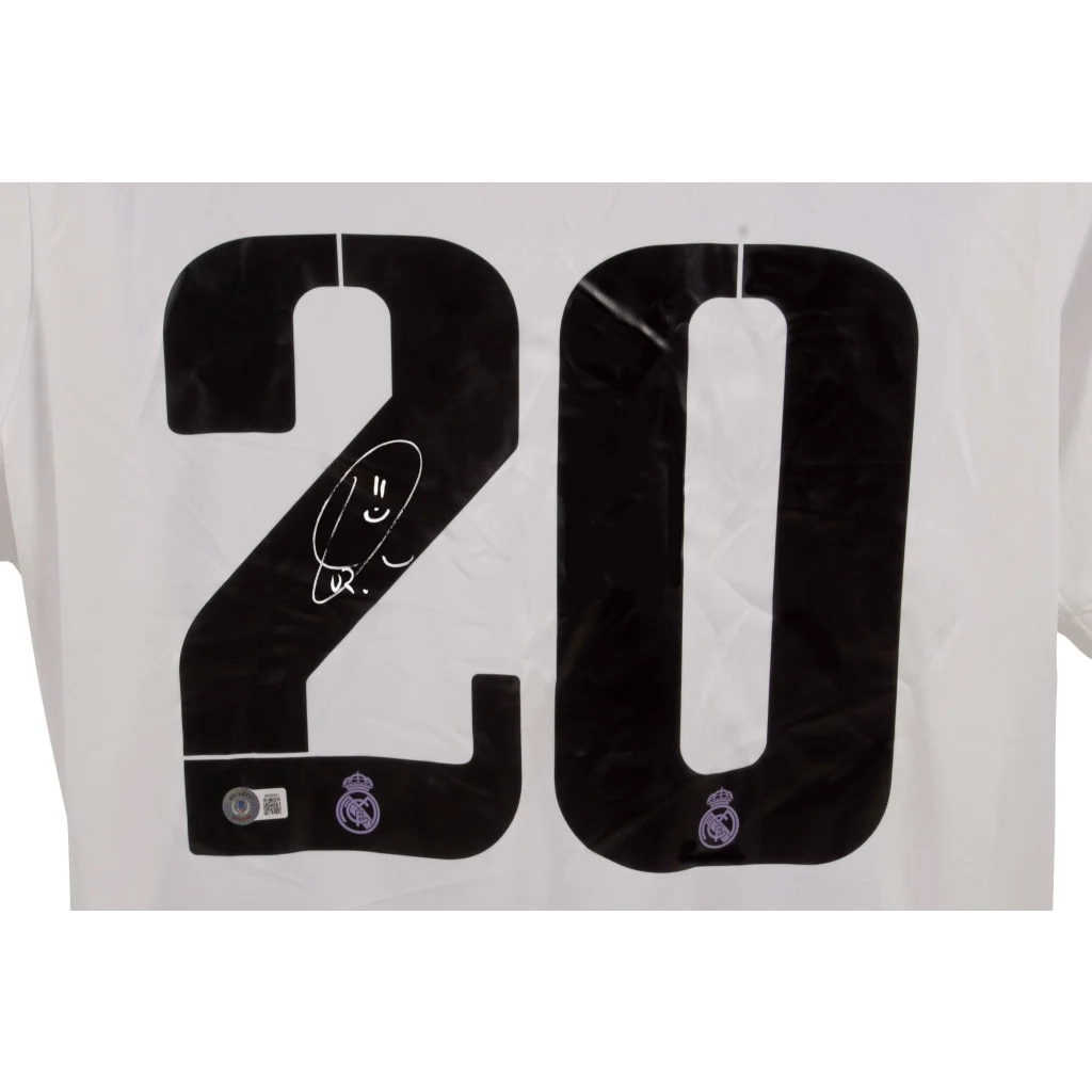 Vinicius Jr Real Madrid autographed jersey back with black number 20