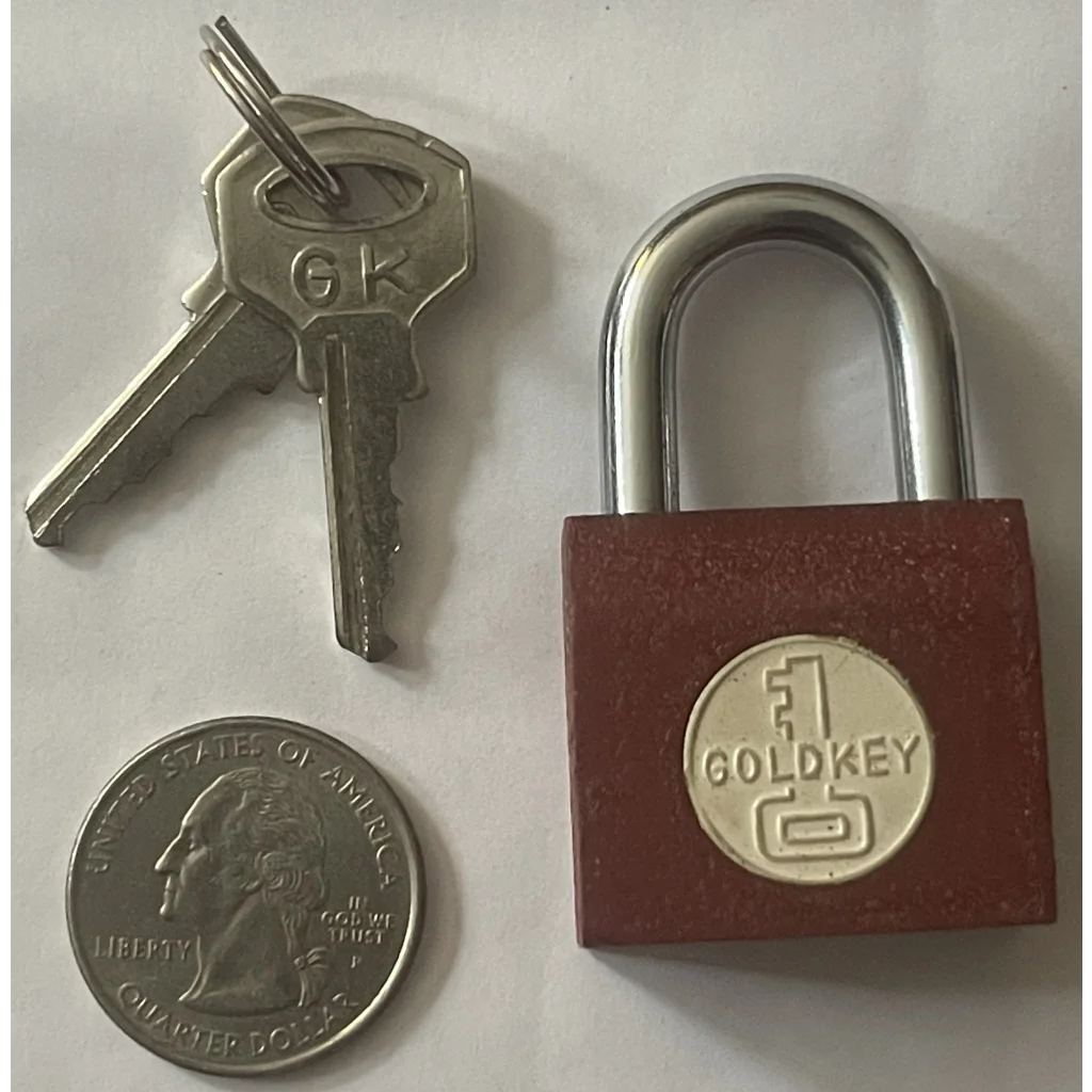 Vintage 1950s Goldkey Iron Padlock For Vending/gumball Machines Amazing Quality! Collectibles Antique Collectible Items