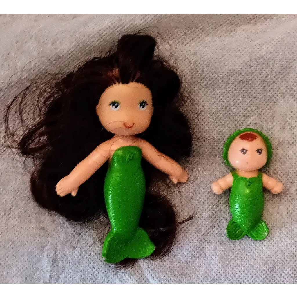 Vintage 1979 Kenner Sea Wees Doll Shelly with green mermaid baby Sprite