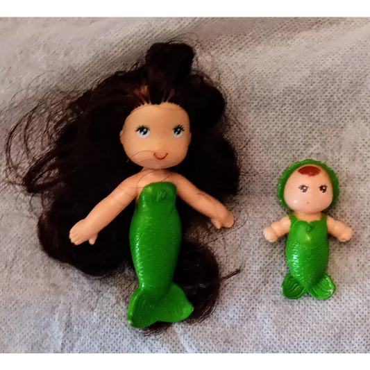 Vintage 1979 Kenner Sea Wees Doll Shelly with green mermaid baby Sprite
