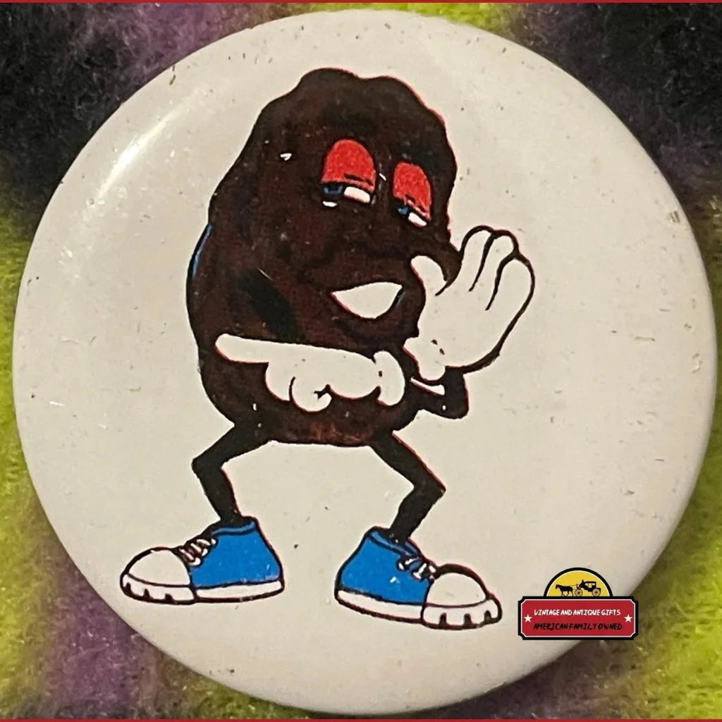 Vintage 1980s Too Cool California Raisin Tin Pin Wow the Memories! Advertisements Advertising Displays and Misc Feel