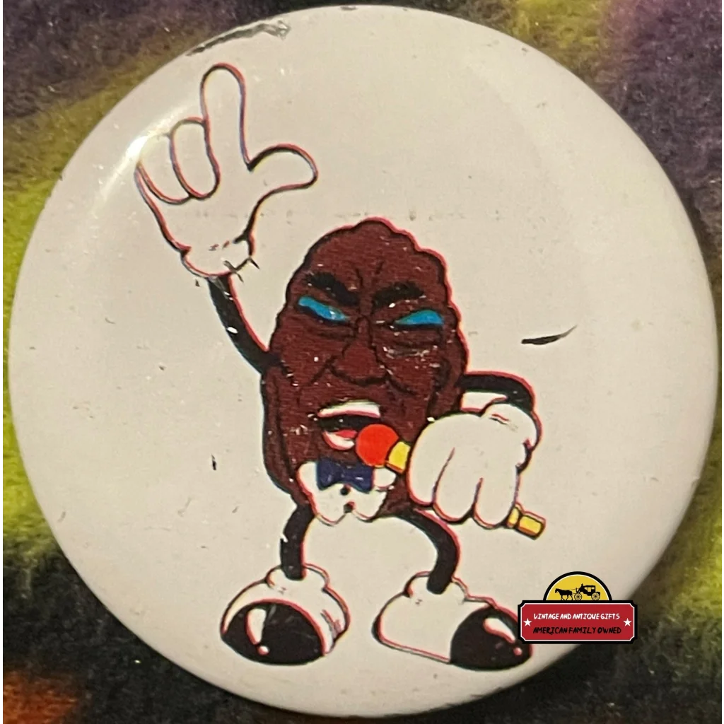 Vintage 1980s Vocal Solo California Raisin Tin Pin Wow the Memories! Collectibles Advertising Displays and Misc