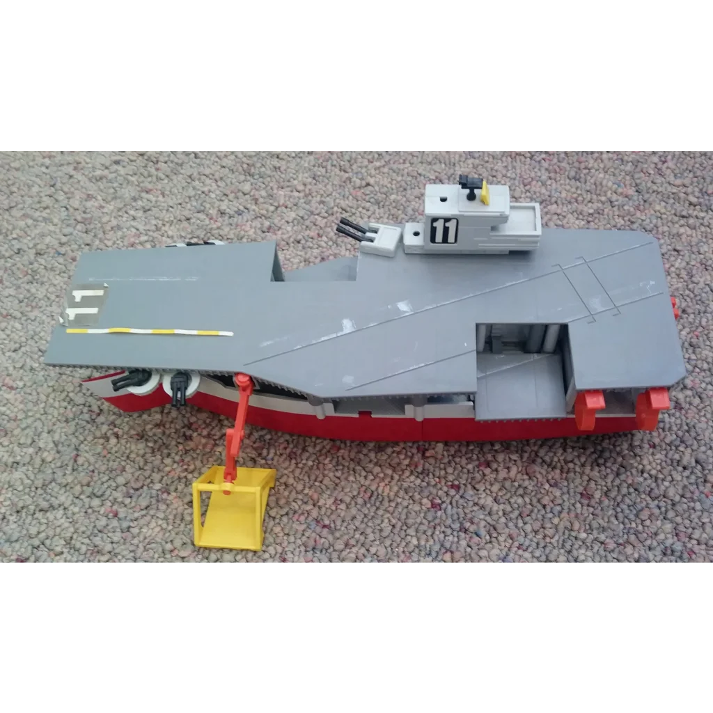 Vintage 1986 Galoob Micro Machines action playset aircraft carrier toy
