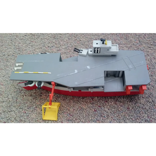 Vintage 1986 Galoob Micro Machines action playset aircraft carrier toy