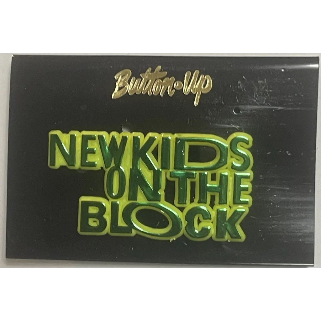 Vintage 1990s 🤩 New Kids on the Block Logo Pin Pinback Boston MA NKOTB - Collectibles - Antique Misc. and Memorabilia.