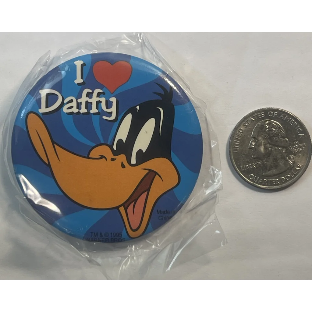 Vintage 1995 Looney Tunes Pin i Love Daffy Duck Unopened In Package! - Collectibles - Antique Soda And Beverage