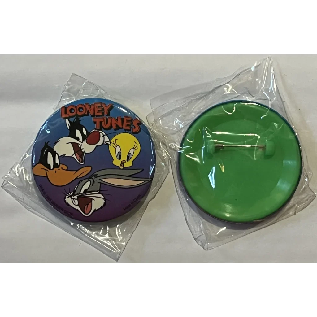 Vintage 1995 Looney Tunes Pin Group Shot Unopened in Package! Collectibles - Relive Your Childhood!