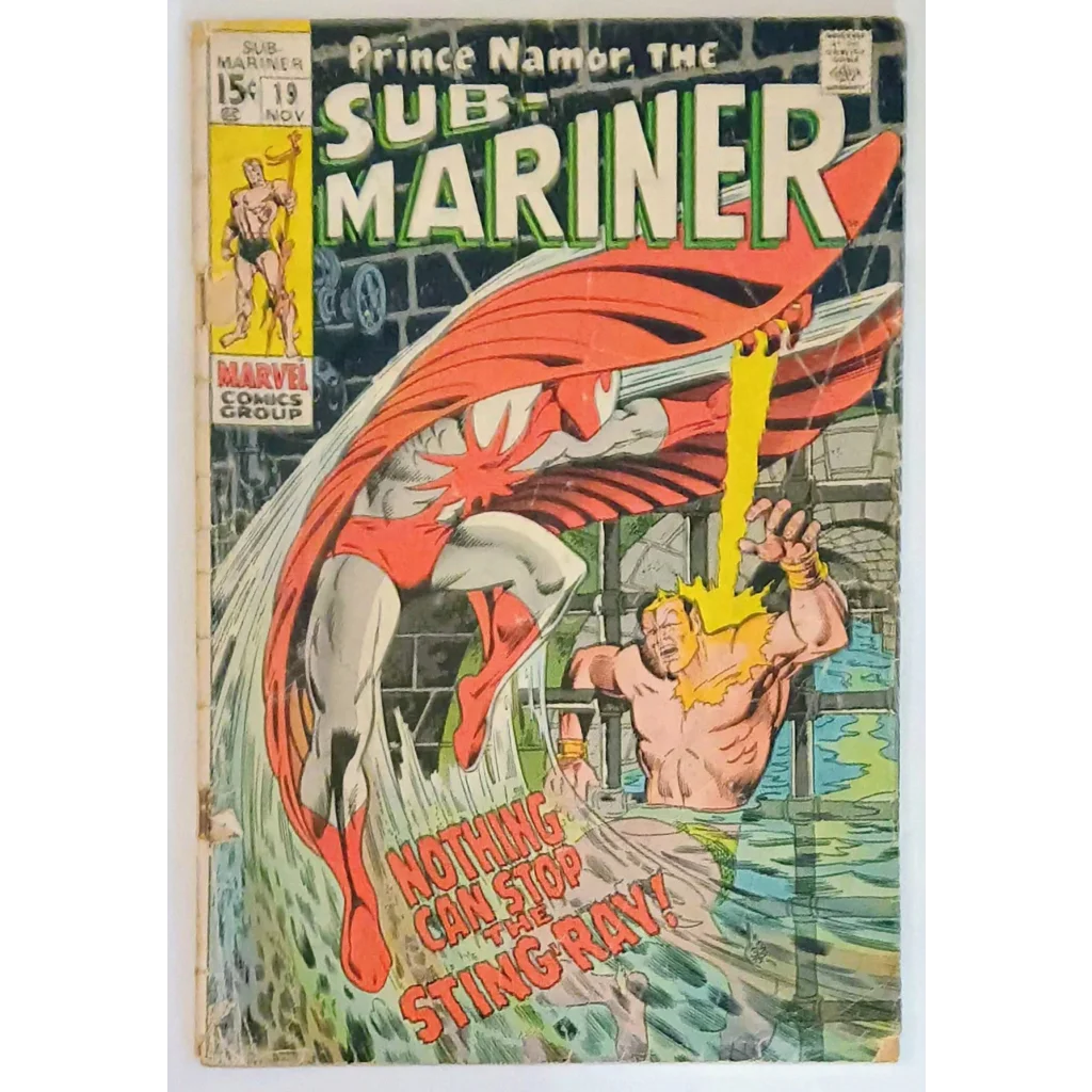 Vintage Marvel Comics Sub-Mariner #19 fish pendant necklace in silver and red metal