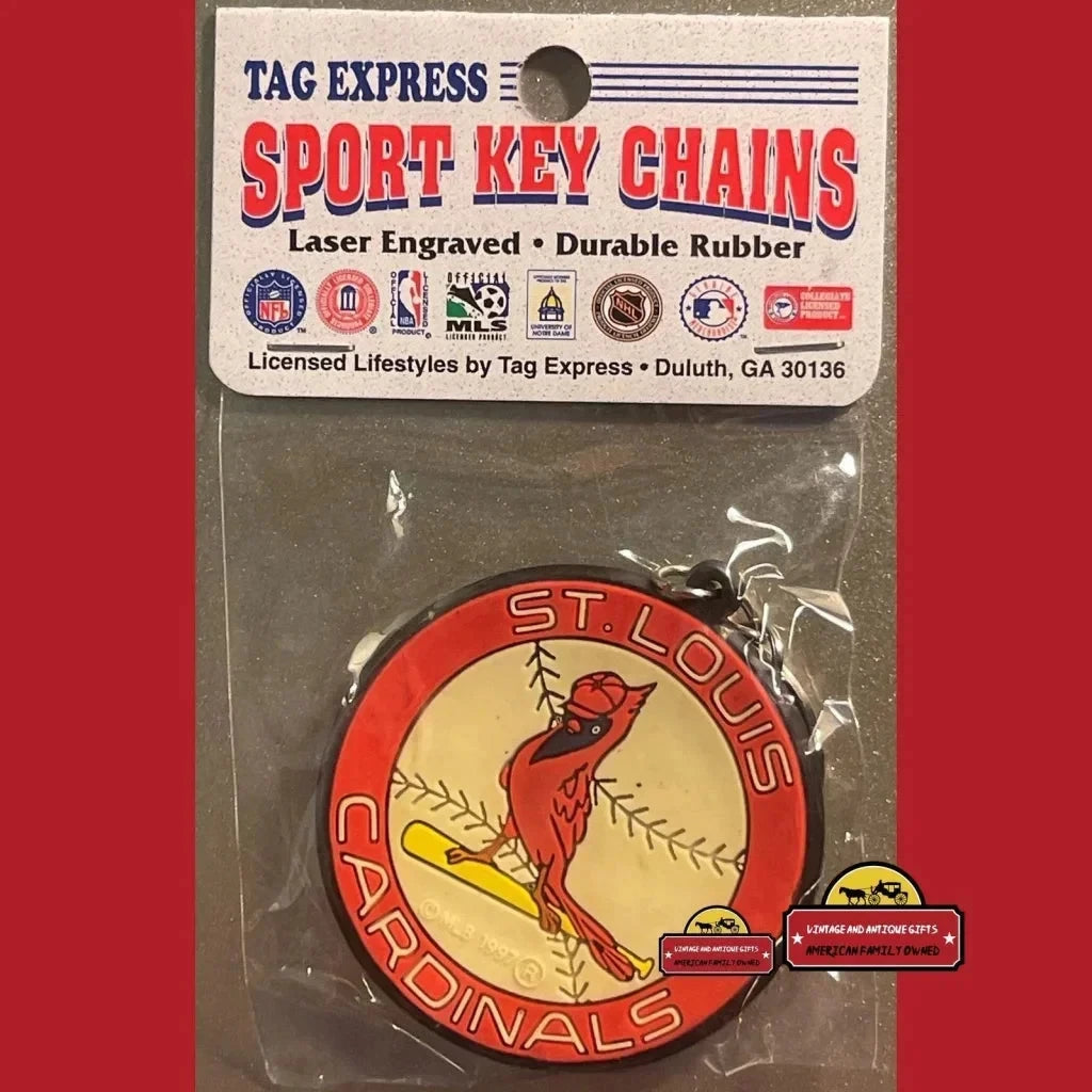 Vintage MLB St. Louis Cardinals Keychain 1997 Last Year of This Logo! Advertisements Antique Collectible Items