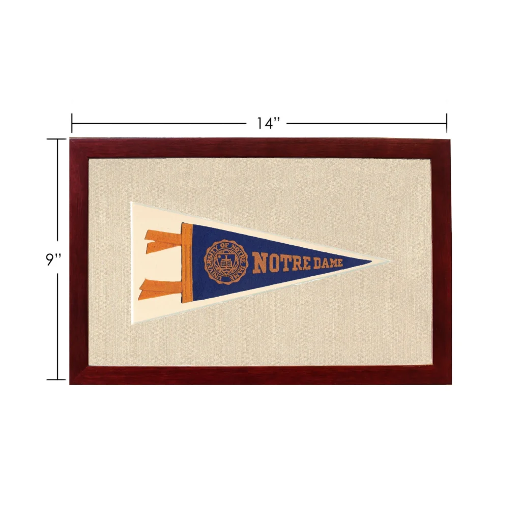 Vintage Notre Dame Pennant | Vintage Americana Sports Memorabilia | vintageantiquesgifts.com