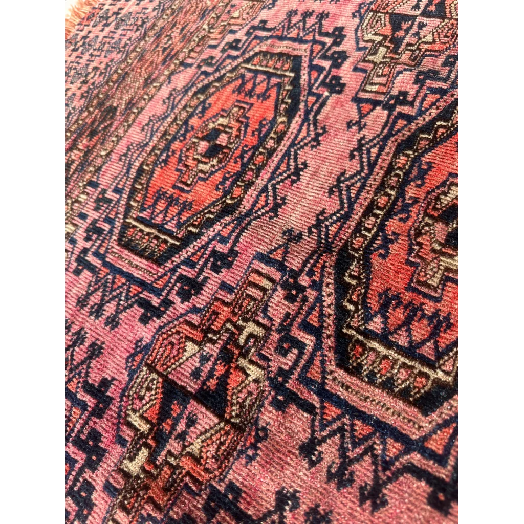 Vintage Pink Geometric Rug with MLB career card note set break