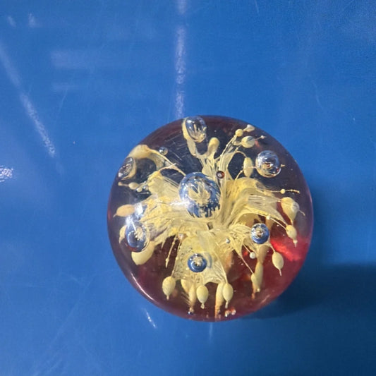 Vtg art glass oval paperweight with amber filigree and silver spheres