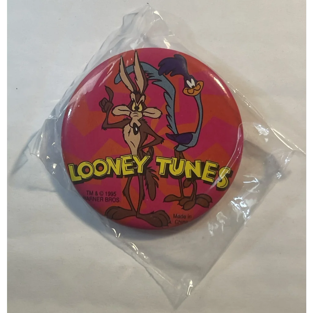 Vintage 1995 Looney Tunes Pin Roadrunner Wile E. Coyote Unopened In Package! - Collectibles - Antique Misc.